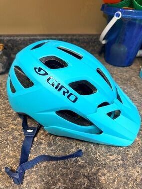 Giro Tremor Unisex Universal Youth Bicycle Helmet 50cm-57cm